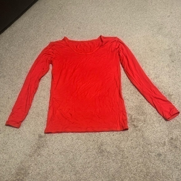 Red long sleeved Tee size Small - Picture 3 of 8